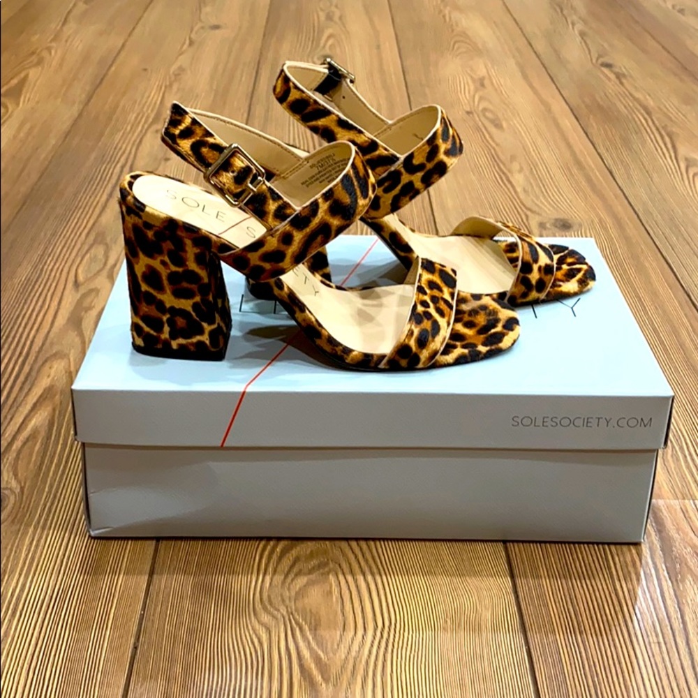 Sole Society leopard print heeled sandals. Sz 7.